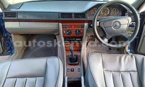 Buy Used Mercedes-Benz E-Classe Blue Car in Nairobi in Nairobi Buy Used Mercedes-Benz E-Classe Blue Car in Nairobi in Nairobi