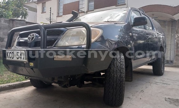 Nunua Ilio tumika Toyota Hilux Bluu Gari ndani ya Nairobi nchini Nairobi