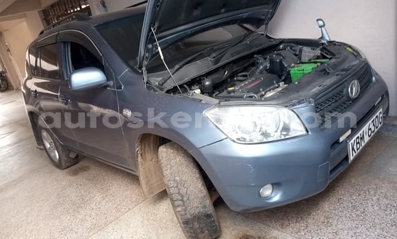 Nunua Ilio tumika Toyota RAV4 Bluu Gari ndani ya Nairobi nchini Nairobi