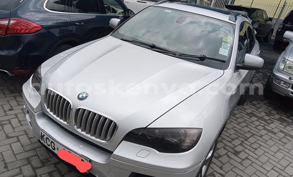 Nunua Ilio tumika BMW X6 Fedha Gari ndani ya Nairobi nchini Nairobi