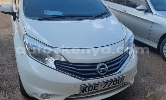 Nunua Ilio tumika Nissan Note Nyeupe Gari ndani ya Nairobi nchini Nairobi