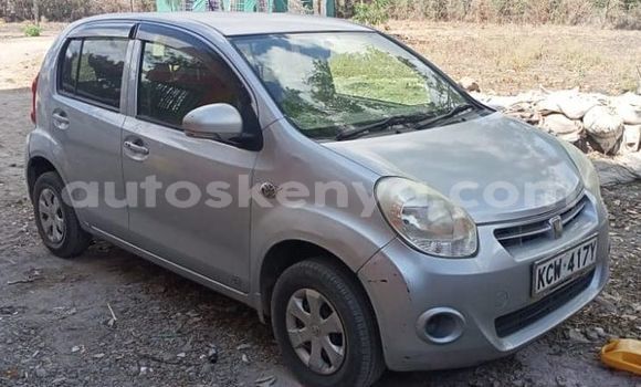 Oofamaa Toyota Passo Silver Makiinaa iti Nairobi keessatti Nairobi keessatti