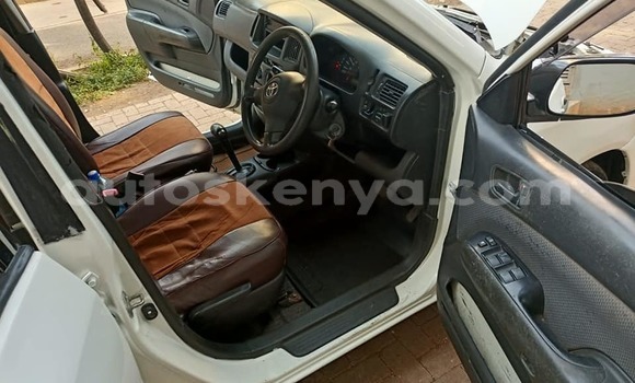 Oofamaa Toyota Succeed White Makiinaa iti Nairobi keessatti Nairobi keessatti Oofamaa Toyota Succeed White Makiinaa iti Nairobi keessatti Nairobi keessatti