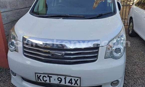 Oofamaa Toyota Noah White Makiinaa iti Nairobi keessatti Nairobi keessatti Oofamaa Toyota Noah White Makiinaa iti Nairobi keessatti Nairobi keessatti