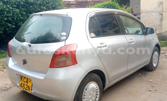 Oofamaa Toyota Vitz Silver Makiinaa iti Nairobi keessatti Nairobi keessatti Oofamaa Toyota Vitz Silver Makiinaa iti Nairobi keessatti Nairobi keessatti