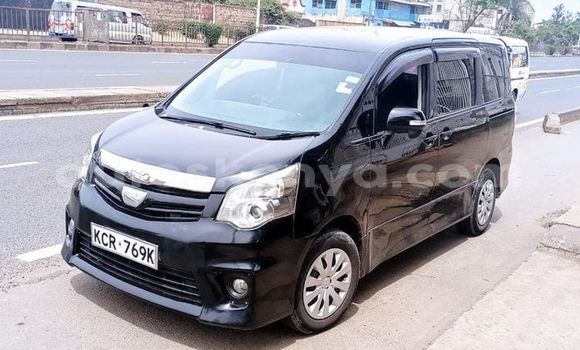 Oofamaa Toyota Noah Black Makiinaa iti Nairobi keessatti Nairobi keessatti Oofamaa Toyota Noah Black Makiinaa iti Nairobi keessatti Nairobi keessatti