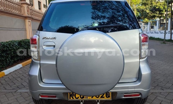 Oofamaa Toyota Rush Silver Makiinaa iti Nairobi keessatti Nairobi keessatti Oofamaa Toyota Rush Silver Makiinaa iti Nairobi keessatti Nairobi keessatti