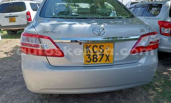 Oofamaa Toyota Premio Silver Makiinaa iti Nairobi keessatti Nairobi keessatti Oofamaa Toyota Premio Silver Makiinaa iti Nairobi keessatti Nairobi keessatti