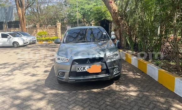Oofamaa Mitsubishi RVR Silver Makiinaa iti Nairobi keessatti Nairobi keessatti