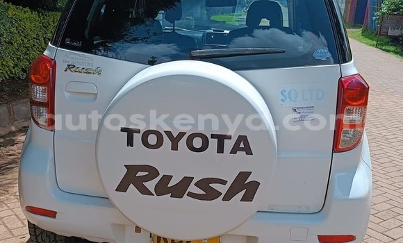 Oofamaa Toyota Rush White Makiinaa iti Nairobi keessatti Nairobi keessatti Oofamaa Toyota Rush White Makiinaa iti Nairobi keessatti Nairobi keessatti