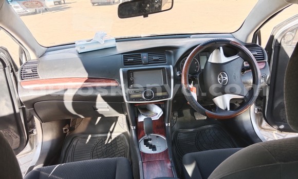 Nunua Ilio tumika Toyota Allion Fedha Gari ndani ya Nairobi nchini Nairobi Nunua Ilio tumika Toyota Allion Fedha Gari ndani ya Nairobi nchini Nairobi