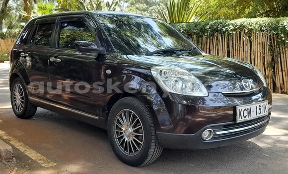 Oofamaa Mazda Verisa Brown Makiinaa iti Nairobi keessatti Nairobi keessatti