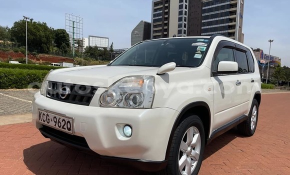 Oofamaa Nissan X–Trail White Makiinaa iti Nairobi keessatti Nairobi keessatti Oofamaa Nissan X–Trail White Makiinaa iti Nairobi keessatti Nairobi keessatti
