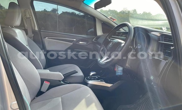 Oofamaa Honda Fit Silver Makiinaa iti Nairobi keessatti Nairobi keessatti Oofamaa Honda Fit Silver Makiinaa iti Nairobi keessatti Nairobi keessatti