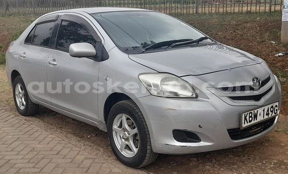 Oofamaa Toyota Belta Silver Makiinaa iti Nairobi keessatti Nairobi keessatti