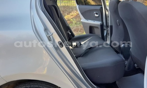 Oofamaa Toyota Vitz Silver Makiinaa iti Nairobi keessatti Nairobi keessatti Oofamaa Toyota Vitz Silver Makiinaa iti Nairobi keessatti Nairobi keessatti