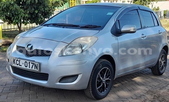 Oofamaa Toyota Vitz Silver Makiinaa iti Nairobi keessatti Nairobi keessatti Oofamaa Toyota Vitz Silver Makiinaa iti Nairobi keessatti Nairobi keessatti