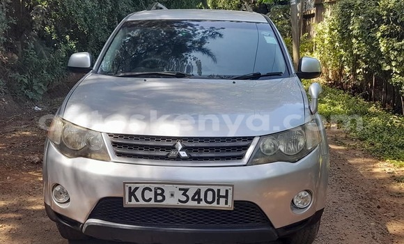 Nunua Ilio tumika Mitsubishi Outlander Fedha Gari ndani ya Nairobi nchini Nairobi Nunua Ilio tumika Mitsubishi Outlander Fedha Gari ndani ya Nairobi nchini Nairobi