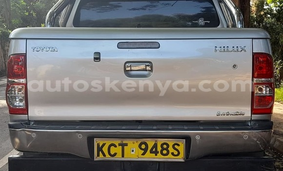 Buy Used Toyota Hilux Silver Car in Nairobi in Nairobi Buy Used Toyota Hilux Silver Car in Nairobi in Nairobi