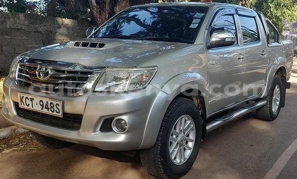 Buy Used Toyota Hilux Silver Car in Nairobi in Nairobi Buy Used Toyota Hilux Silver Car in Nairobi in Nairobi