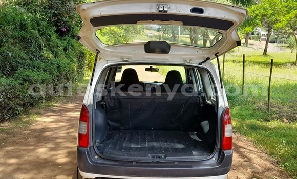 Oofamaa Toyota Probox White Makiinaa iti Nairobi keessatti Nairobi keessatti Oofamaa Toyota Probox White Makiinaa iti Nairobi keessatti Nairobi keessatti