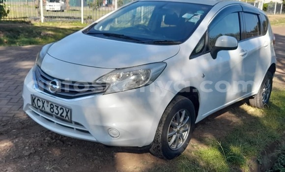 Oofamaa Nissan Note White Makiinaa iti Nairobi keessatti Nairobi keessatti Oofamaa Nissan Note White Makiinaa iti Nairobi keessatti Nairobi keessatti