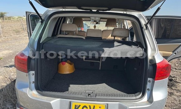 Nunua Ilio tumika Volkswagen Tiguan Fedha Gari ndani ya Nairobi nchini Nairobi Nunua Ilio tumika Volkswagen Tiguan Fedha Gari ndani ya Nairobi nchini Nairobi