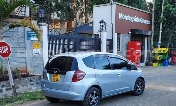 Nunua Ilio tumika Honda Fit Fedha Gari ndani ya Nairobi nchini Nairobi Nunua Ilio tumika Honda Fit Fedha Gari ndani ya Nairobi nchini Nairobi