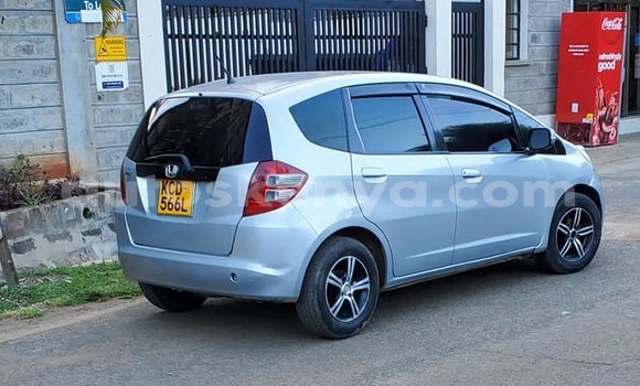 Nunua Ilio tumika Honda Fit Fedha Gari ndani ya Nairobi nchini Nairobi Nunua Ilio tumika Honda Fit Fedha Gari ndani ya Nairobi nchini Nairobi