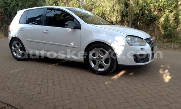 Buy Used Volkswagen Golf White Car in Nairobi in Nairobi