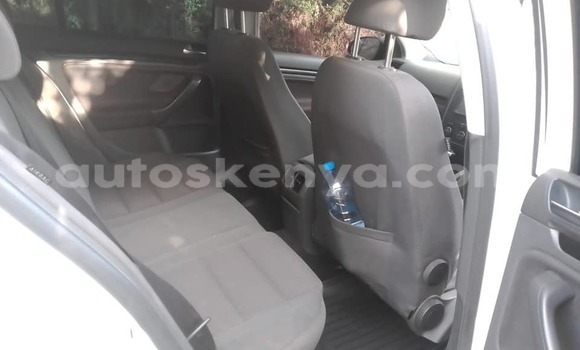 Nunua Ilio tumika Volkswagen Golf Nyeupe Gari ndani ya Nairobi nchini Nairobi Nunua Ilio tumika Volkswagen Golf Nyeupe Gari ndani ya Nairobi nchini Nairobi