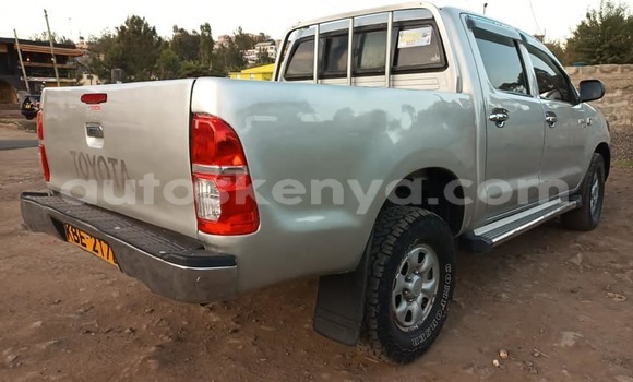 Nunua Ilio tumika Toyota Hilux Fedha Gari ndani ya Nairobi nchini Nairobi Nunua Ilio tumika Toyota Hilux Fedha Gari ndani ya Nairobi nchini Nairobi