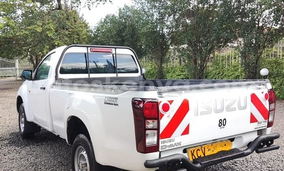 Nunua Ilio tumika Isuzu D–MAX Nyeupe Gari ndani ya Nairobi nchini Nairobi Nunua Ilio tumika Isuzu D–MAX Nyeupe Gari ndani ya Nairobi nchini Nairobi