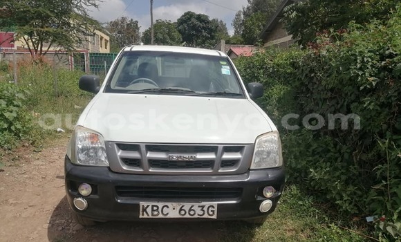 Buy Used Isuzu D–MAX White Car in Nairobi in Nairobi