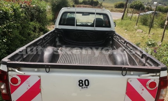 Nunua Ilio tumika Isuzu D–MAX Nyeupe Gari ndani ya Nairobi nchini Nairobi Nunua Ilio tumika Isuzu D–MAX Nyeupe Gari ndani ya Nairobi nchini Nairobi