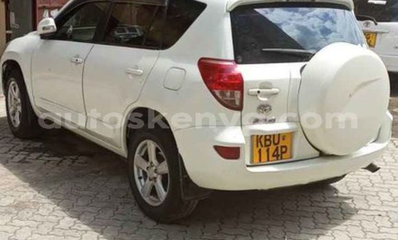 Oofamaa Toyota RAV4 White Makiinaa iti Nairobi keessatti Nairobi keessatti Oofamaa Toyota RAV4 White Makiinaa iti Nairobi keessatti Nairobi keessatti