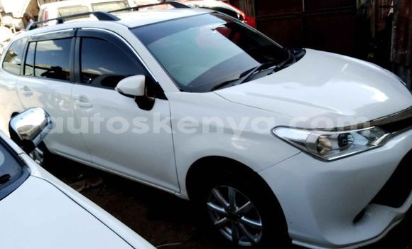 Oofamaa Nissan Wingroad White Makiinaa iti Nairobi keessatti Nairobi keessatti