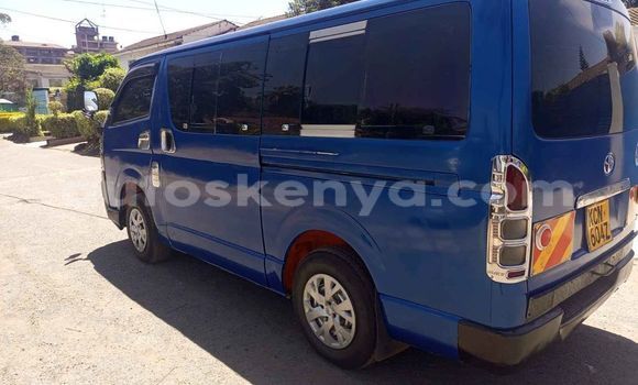 Oofamaa Toyota Hiace Blue Makiinaa iti Nairobi keessatti Nairobi keessatti Oofamaa Toyota Hiace Blue Makiinaa iti Nairobi keessatti Nairobi keessatti