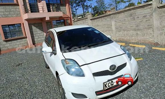 Buy Used Toyota Vitz White Car in Nairobi in Nairobi