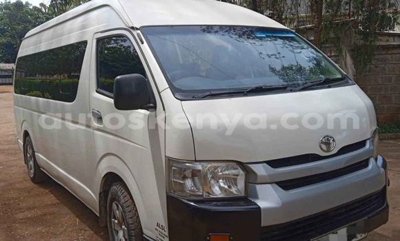 Oofamaa Toyota Hiace White Makiinaa iti Nairobi keessatti Nairobi keessatti Oofamaa Toyota Hiace White Makiinaa iti Nairobi keessatti Nairobi keessatti