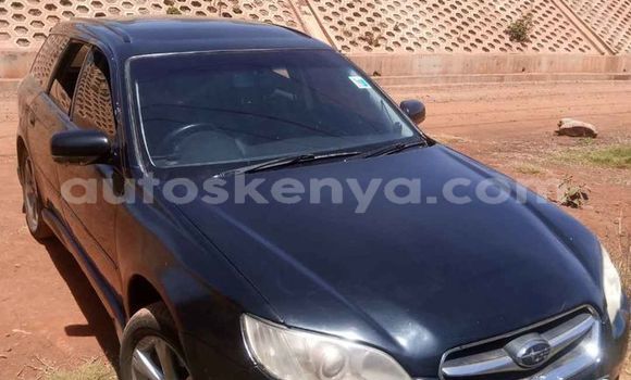 Oofamaa Subaru Legacy Black Makiinaa iti Nairobi keessatti Nairobi keessatti