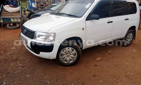 Nunua Ilio tumika Toyota Probox Nyeupe Gari ndani ya Nairobi nchini Nairobi
