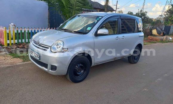 Buy Used Toyota Sienta Silver Car in Nairobi in Nairobi