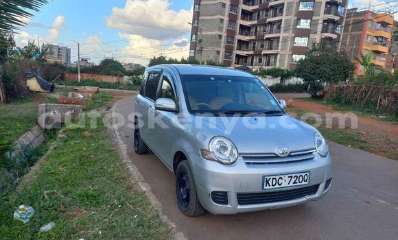 Oofamaa Toyota Sienta Silver Makiinaa iti Nairobi keessatti Nairobi keessatti Oofamaa Toyota Sienta Silver Makiinaa iti Nairobi keessatti Nairobi keessatti