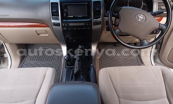 Buy Used Toyota Land Cruiser Prado White Car in Nairobi in Nairobi Buy Used Toyota Land Cruiser Prado White Car in Nairobi in Nairobi