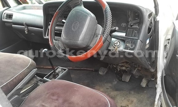 Buy Used Toyota Hiace White Car in Nairobi in Nairobi Buy Used Toyota Hiace White Car in Nairobi in Nairobi