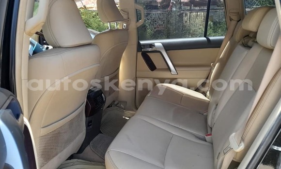 Oofamaa Toyota Hilux Black Makiinaa iti Nairobi keessatti Nairobi keessatti Oofamaa Toyota Hilux Black Makiinaa iti Nairobi keessatti Nairobi keessatti