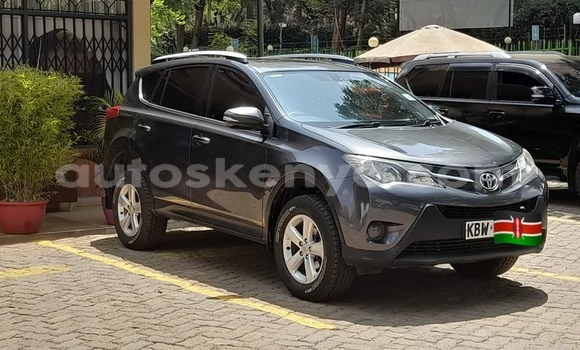 Nunua Ilio tumika Toyota RAV4 Nyeusi Gari ndani ya Nairobi nchini Nairobi