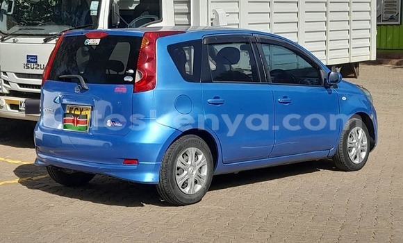 Oofamaa Nissan Note Blue Makiinaa iti Nairobi keessatti Nairobi keessatti