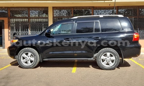 Nunua Ilio tumika Toyota Land Cruiser Nyeusi Gari ndani ya Nairobi nchini Nairobi